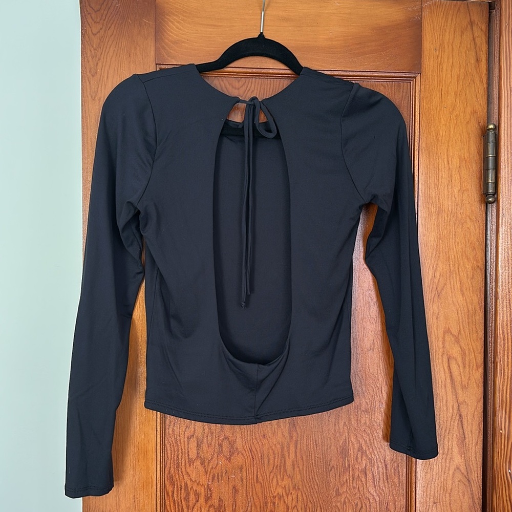 Lulus Cutout Back LS